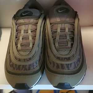 Olive Nike Air Max 97